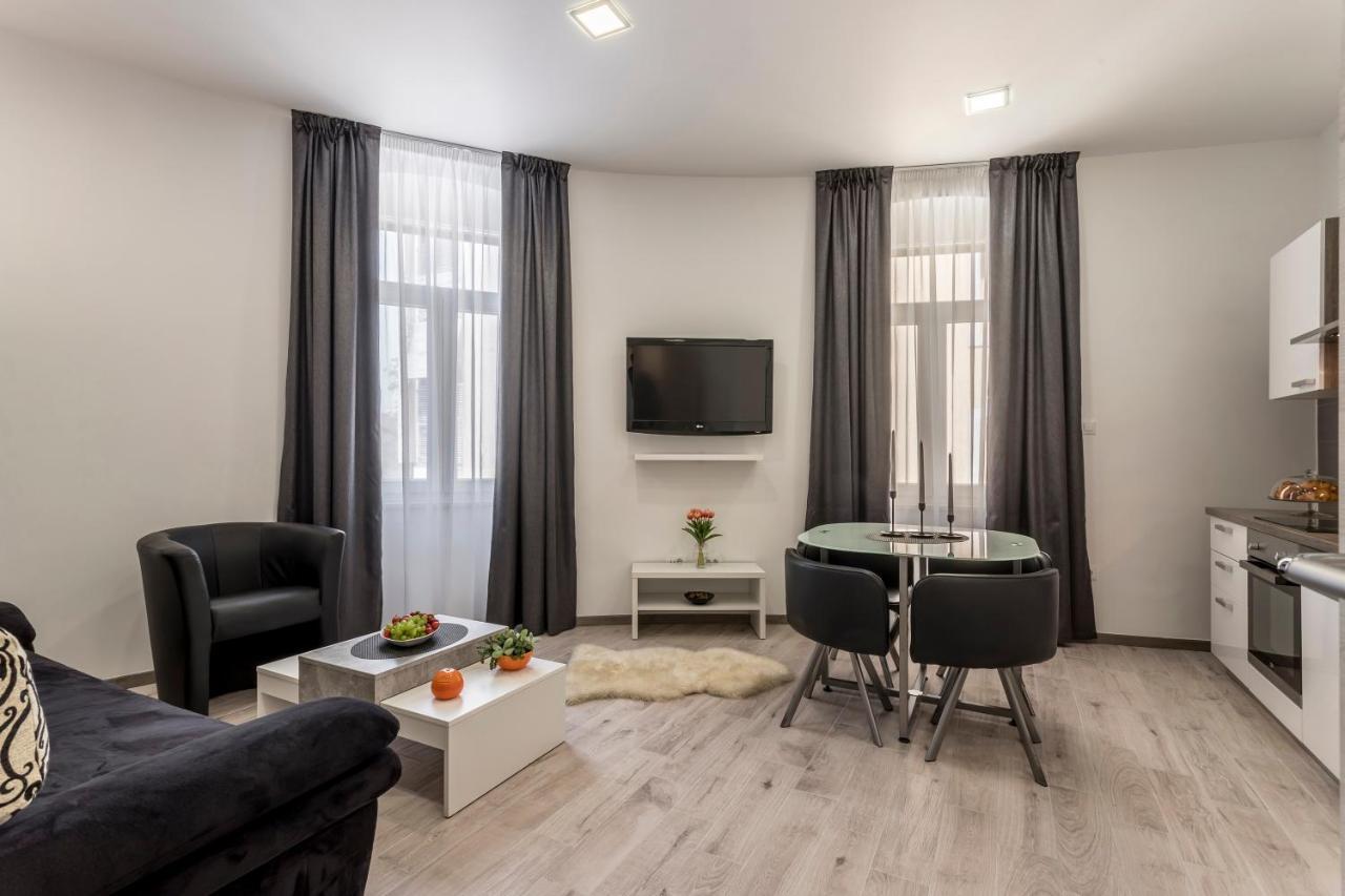 Apartments & Room Unicus I, Ii, III Split Ngoại thất bức ảnh